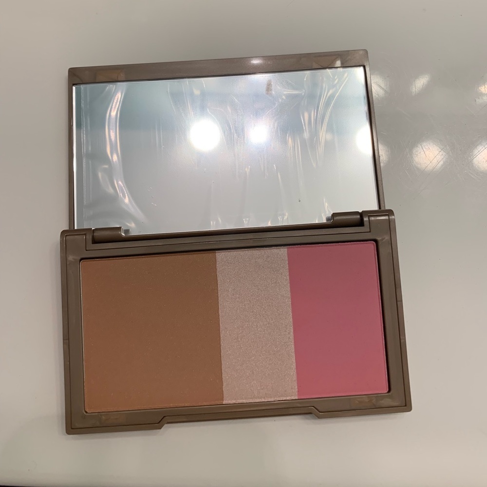 Urban Decay Naked Flushed Palette